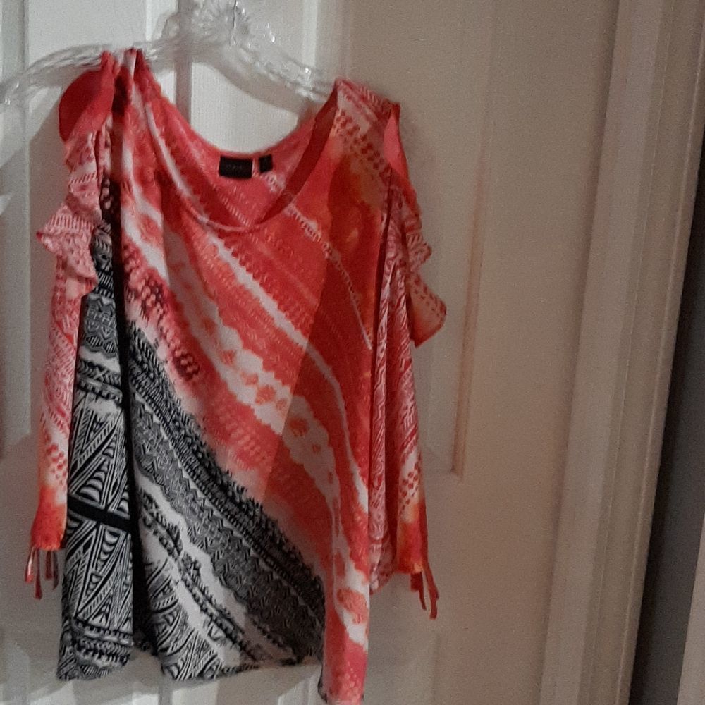 Rafaella Cold Ruffled Shoulder Blouse - Picture 8 of 13